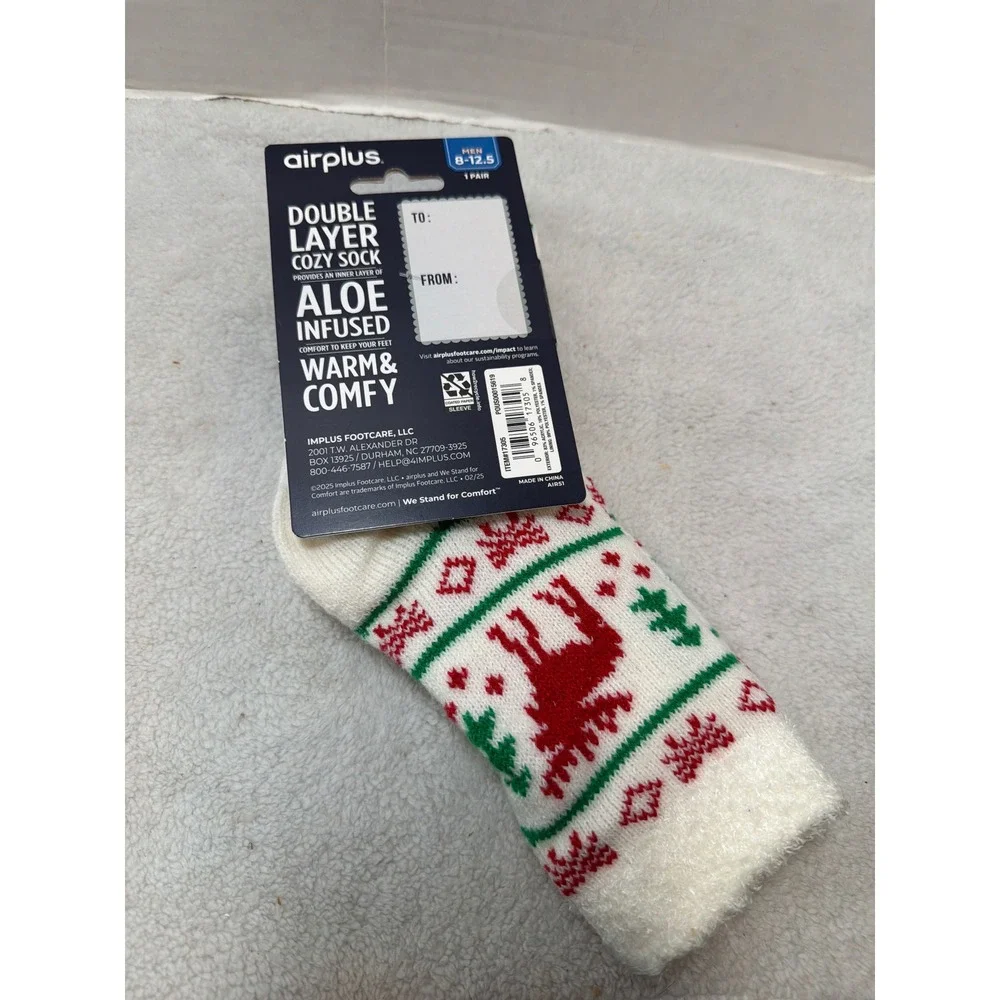 Airplus Cozy Socks Men 8-12.5 White Red Green Reindeer Fair Isle Aloe Infused